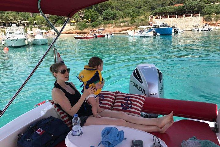 Tour privato di un giorno in barca alle isole di Hvar e Pakleni da Spalato