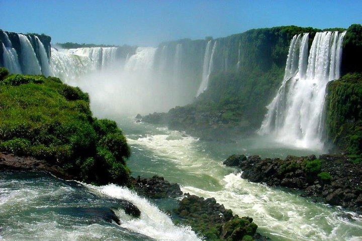 from Puerto Iguazu : ブラジルの滝バードパークとイタイプダム
