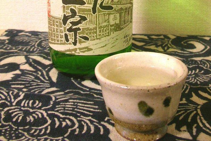 Dégustation de saké : Visite éducative de six brasseries Takayama