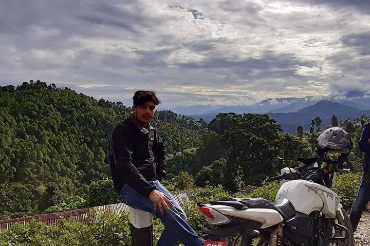 Tour panoramico privato di un'intera giornata a Kathmandu in moto