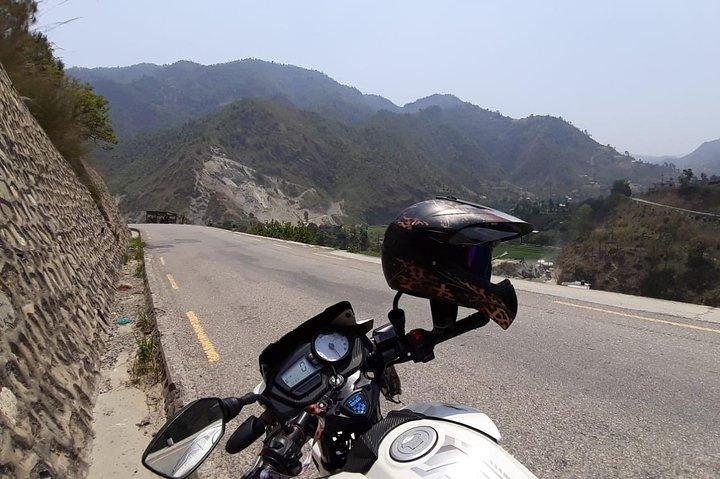 Tour panoramico privato di un'intera giornata a Kathmandu in moto