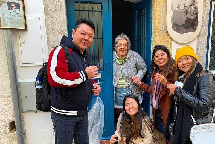 Tuk Tuk Lisbon Guided tour! 100% PRIVATE & PERSONALIZED