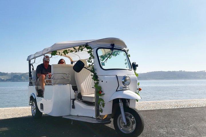 Tuk Tuk Lisbon Guided tour! 100% PRIVATE & PERSONALIZED