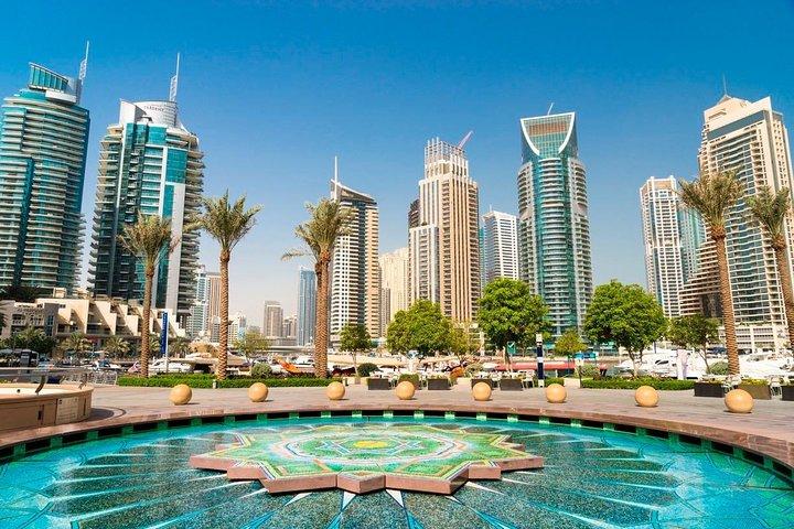 Ankomst Transfer: Dubai Lufthavn DXB til Dubai i Business Car