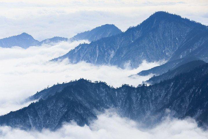 西陵雪山へのプライベート デイ ツアー
