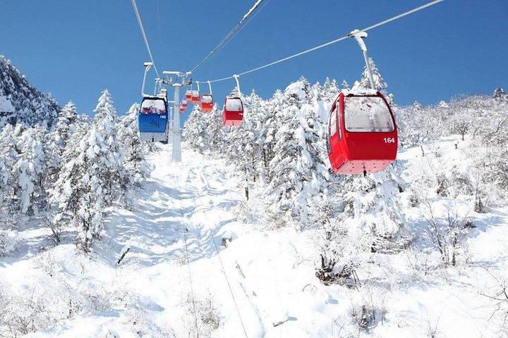 西陵雪山へのプライベート デイ ツアー