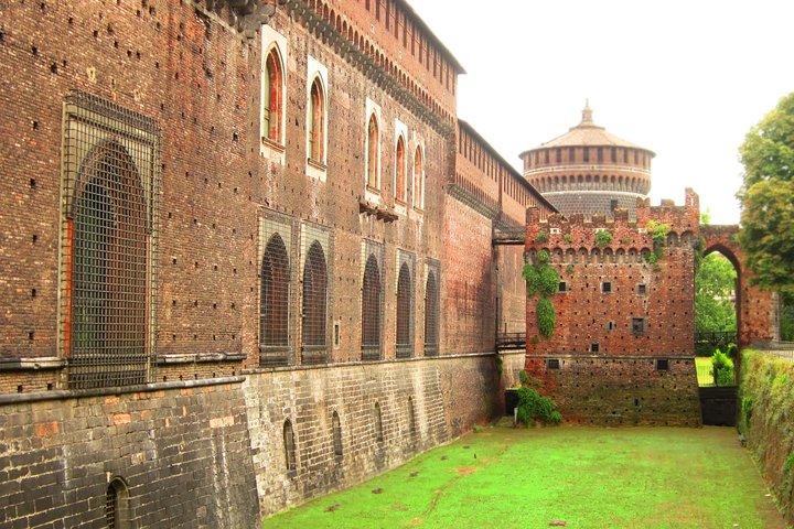Dom mit Terrassen und Schloss Sforza Führung in Mailand