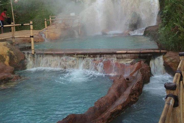 Private Tour Tour vom Tangkuban Perahu Krater & heißen Quellen