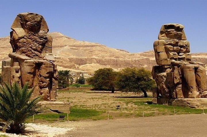 Private Day Tour of the East and West Banks from Luxor