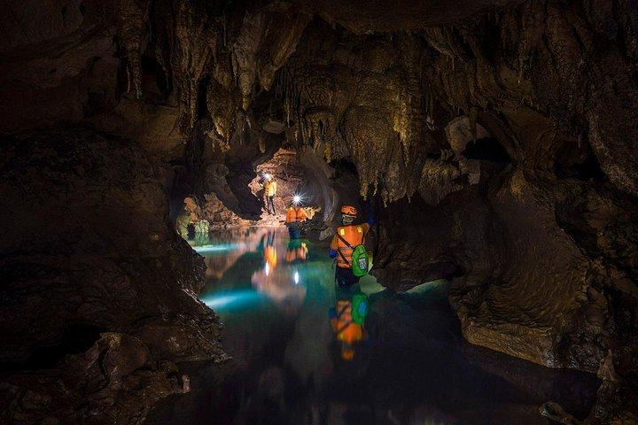 Ontdek Cha Loi Cave