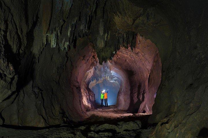 Ontdek Cha Loi Cave