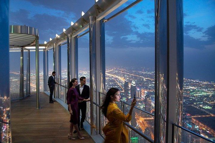 Disfrute de Burj Khalifa con una cena en uno de los restaurantes de la torre