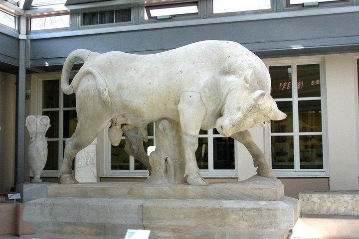 Sur les marches de la visite privée du mysticisme au départ d'Athènes