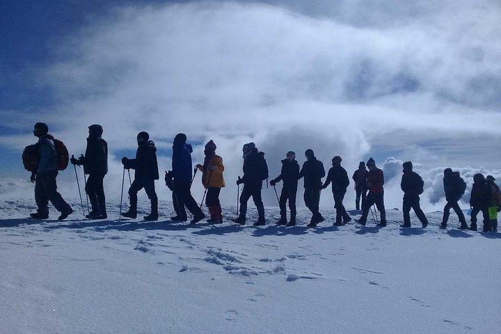 Mt Kilimanjaro 360° Trek med Once-in-a-Lifetime Crater Camping