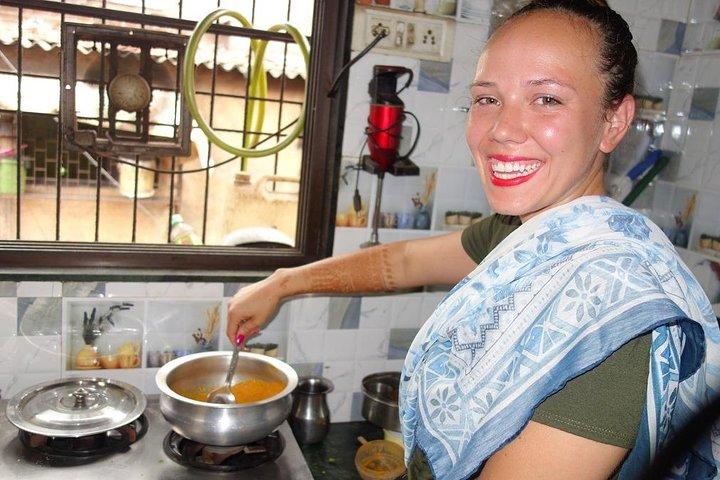 ムンバイのベジタリアンインド料理バーチャルクッキングクラス体験