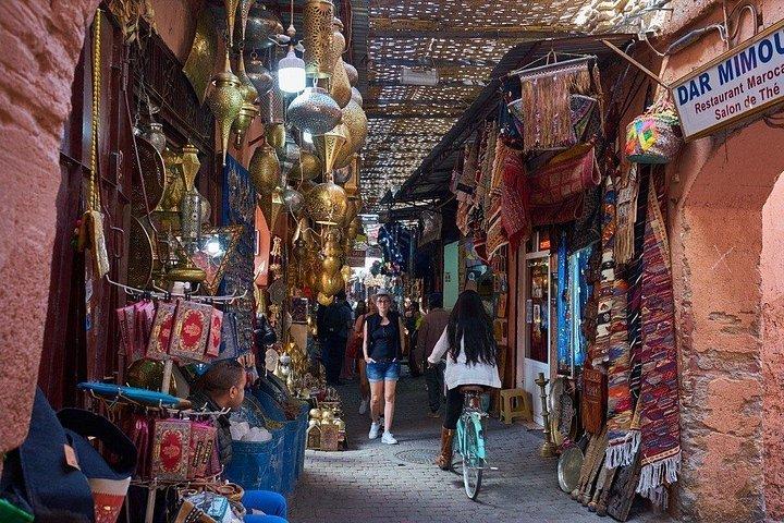 Marrakech-oplevelse: Halvdagsvandring med ekspertguide