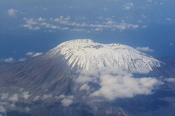 Un viaje de un día a la ruta Kilimanjaro Marangu
