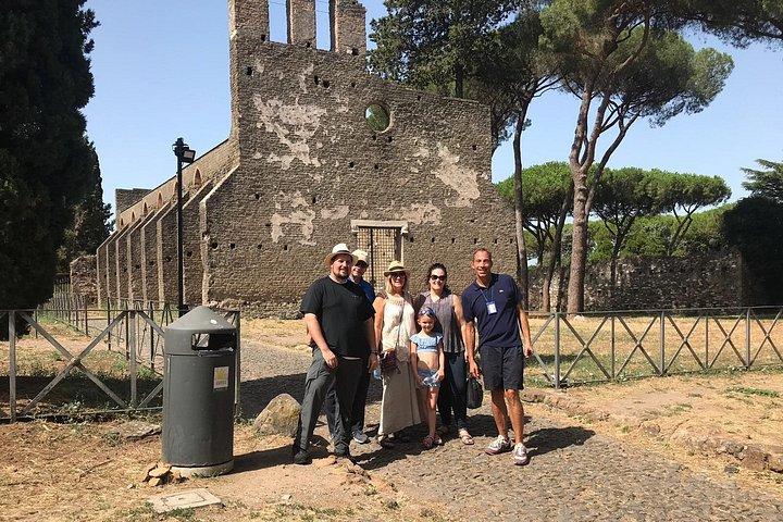 ローマのカタコンベと古代アッピアの道スキップローマからの半日