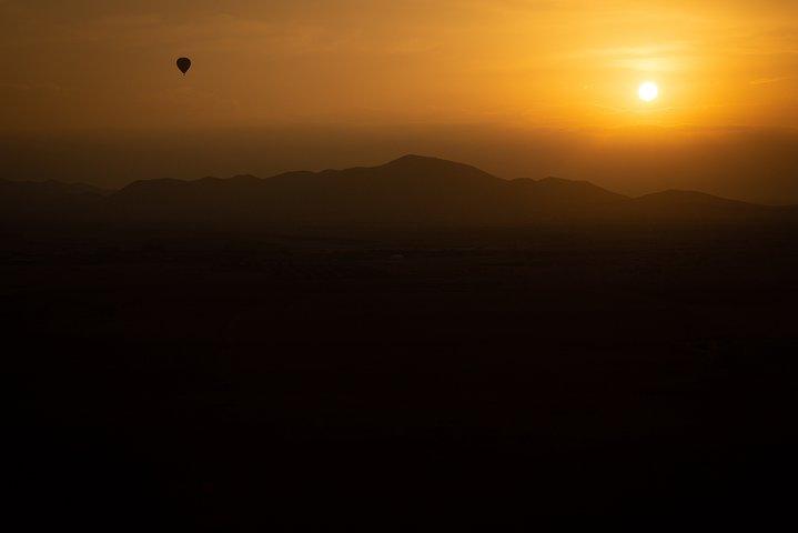 Marrakech Heteluchtballonvaart, Berberontbijt & Kamelenrit
