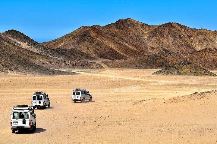 Hurghada Bedouin Desert Safari af Jeep 4x4