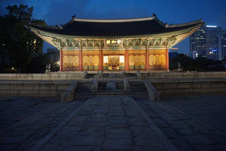 Central Seoul Abend-Tour einschließlich Deoksu Palace, Seoul Plaza und Dongdaemun Market