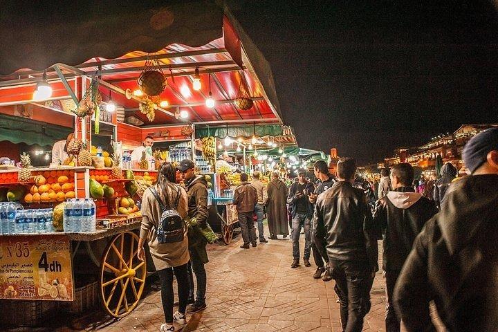 Marrakech à noite