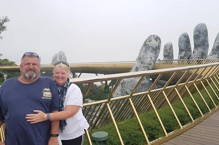 Trasferimento privato di andata e ritorno da Hue City per visitare il Golden Bridge Ba Na Hills
