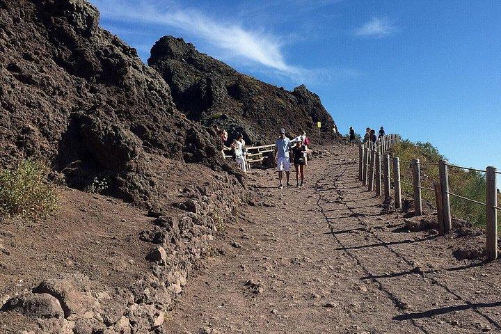 Pompeii & Mt.Vesuvius Private Tour (All inclusive package)