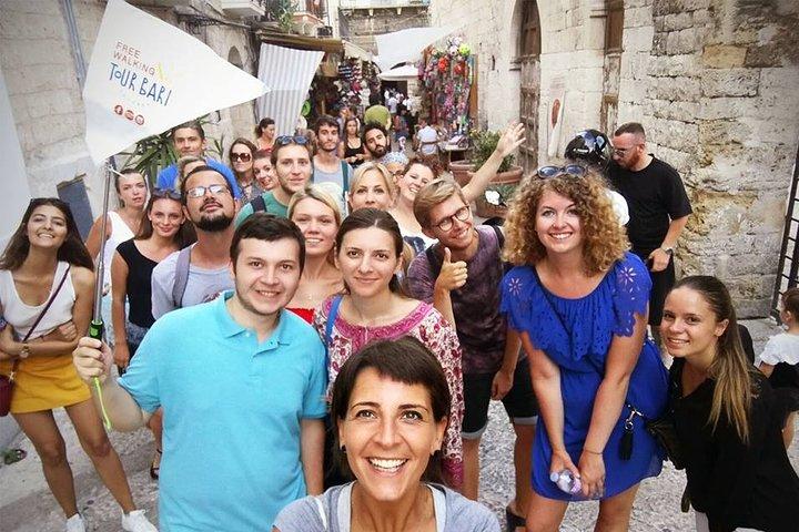 Bari Vecchia Group Tour in Italian