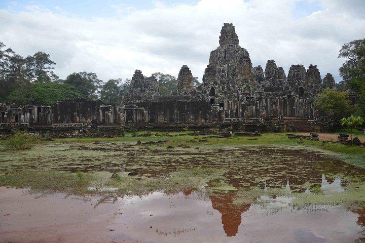 Taxi privato di un'intera giornata ad Angkor Wat da Siem Reap con ritiro