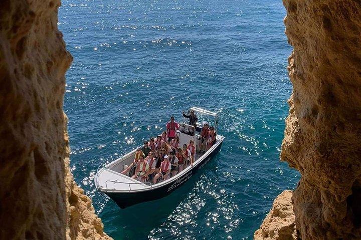 Excursão expressa à Gruta de Benagil e Marinha