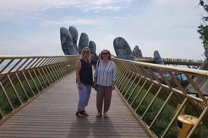 Auto privata per Ba Na Hills - Golden Bridge da Hue City e ritorno