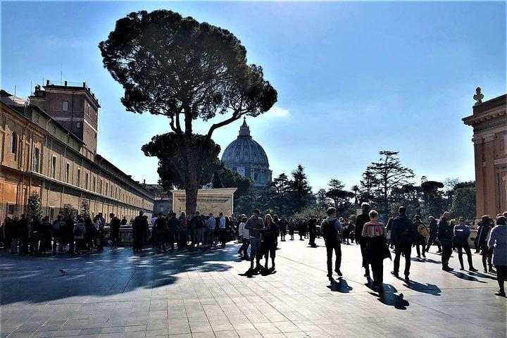 Visite privée du Vatican et des icônes de Rome - déjeuner et voitures de luxe!