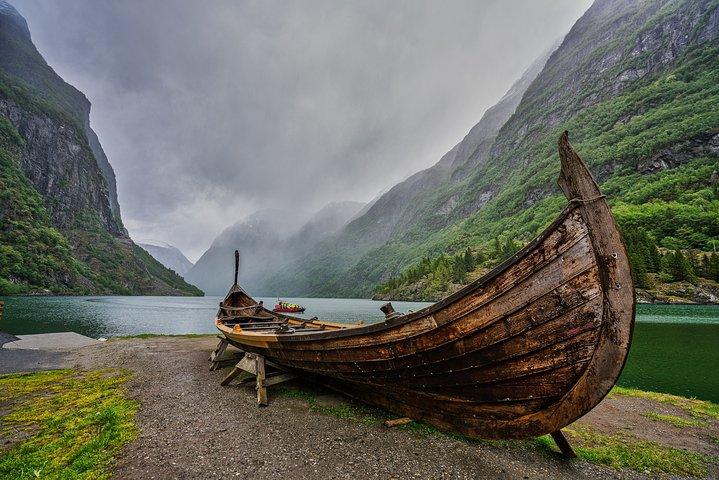 2-tägige Rundreise von Bergen: THE GRAND SOGNEFJORD - Fjorde, Wasserfälle, Gletscher