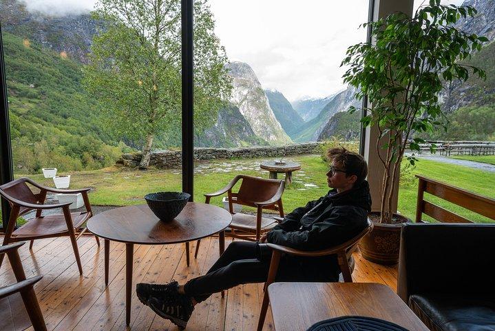 ベルゲンからの2日間の往復：グランドソグネフィヨルド–フィヨルド、滝、氷河