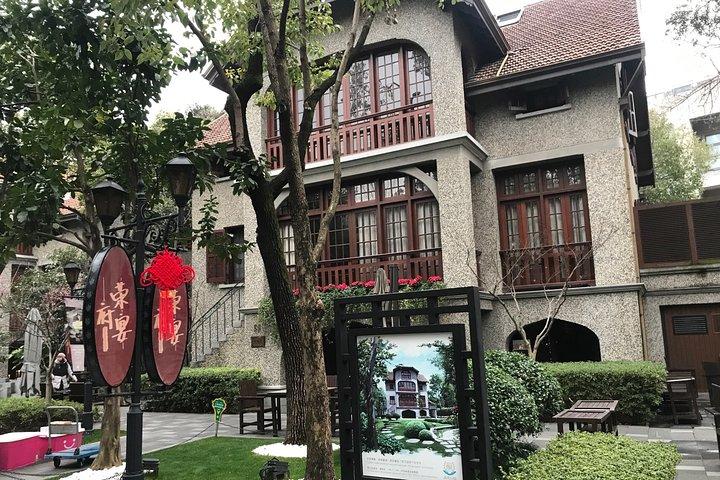 Private Tour durch das Propaganda Poster Art Center von Shanghai, den Yu Garden und den Fuxing Park