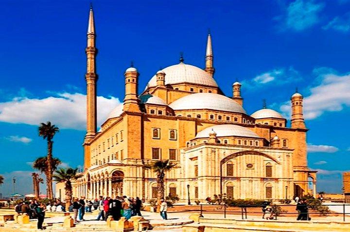 Pirâmides do Cairo e Gizé com Alexandria em 3 dias com almoço