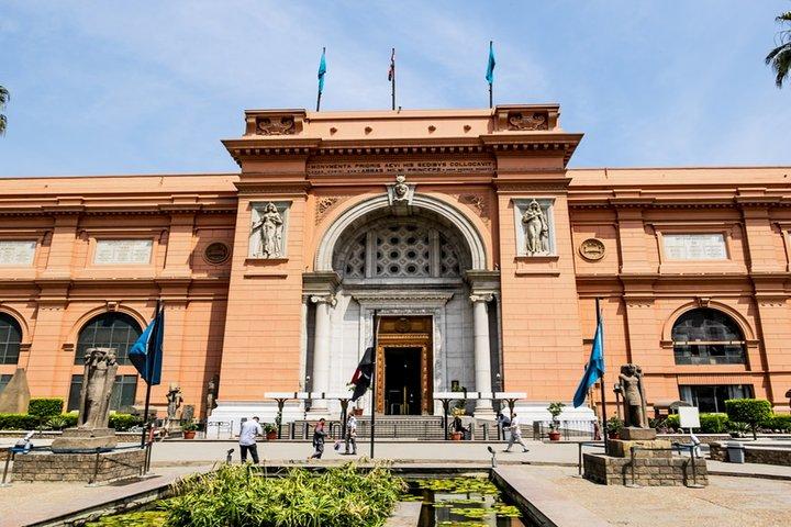 Pyramiderna i Giza, Museet för egyptiska antikviteter och Christian Cairo Tour