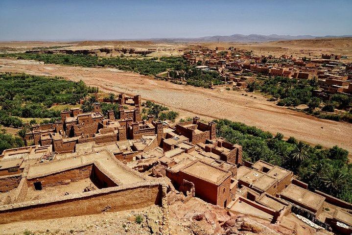 マラケシュからアイット ベンハドゥとワルザザートへの日帰り旅行