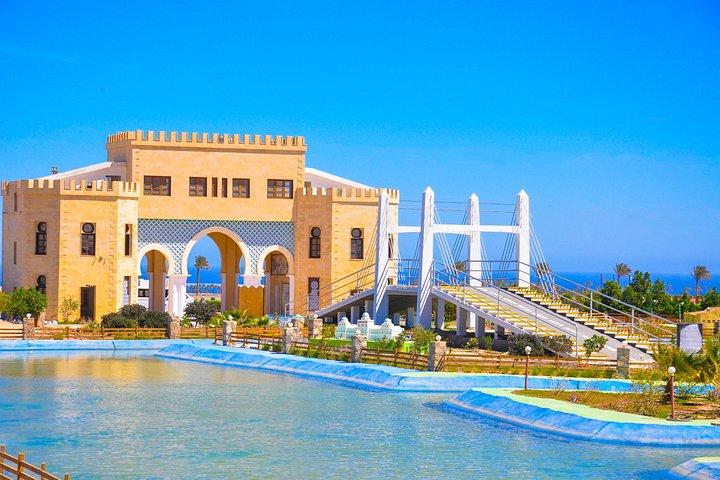 Day Trip in Mini Egypt Park