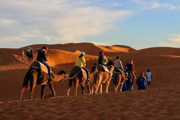 Tour combinato: tour di 5 giorni sulle montagne dell'Atlante e nel deserto del Sahara