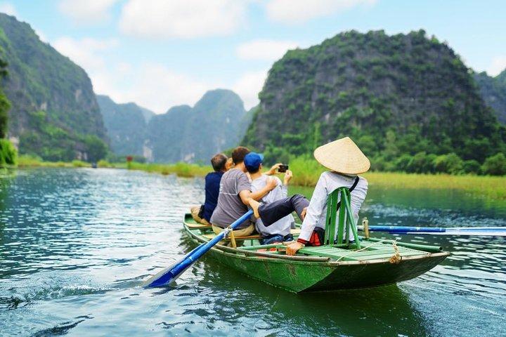 Excursion privée d'une journée à l'ancienne citadelle de Hoa Lu et à Tam Coc au départ de Hanoi
