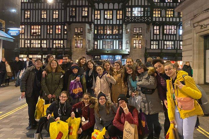 ロンドンでの英語+ビジネスおよびリーダーシップ大学テイスター1週間プログラム
