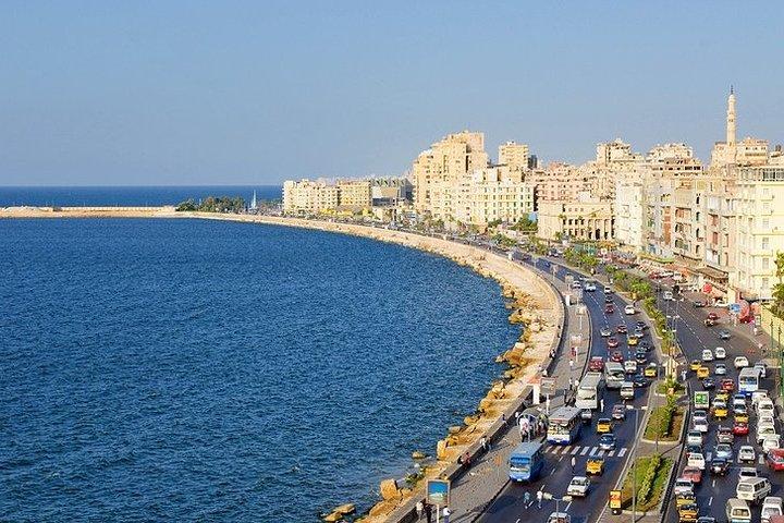 Pirâmides do Cairo e Gizé com Alexandria em 3 dias com almoço