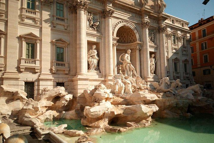 3時間のローマツアーでチヴィタヴェッキア港をフィウミチーノFCO空港に転送