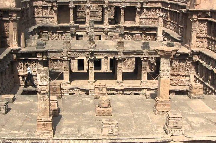 Ausflug nach Modhera, Rani Ki Vav und Patan von Ahmedabad aus