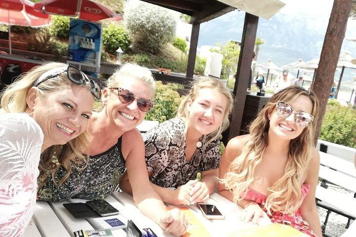 4,5-timers privat bådtur i Kotor Bay med frokost og vinsmag