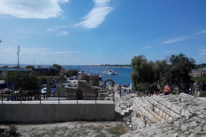 Gita in barca di 4 ore con pesca, pranzo e bevande illimitate a Nessebar