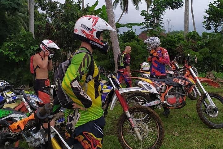 バリ島ダートバイクアドベンチャープライベートツアー