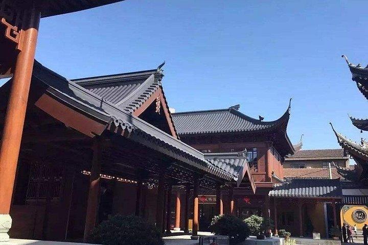 東方明珠電視塔、豫園、玉仏禅寺への1日上海ツアー